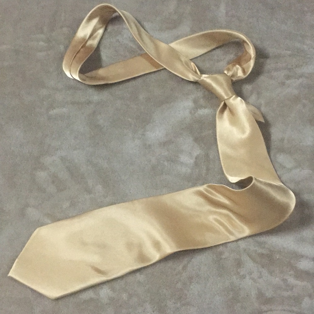 Gold tie